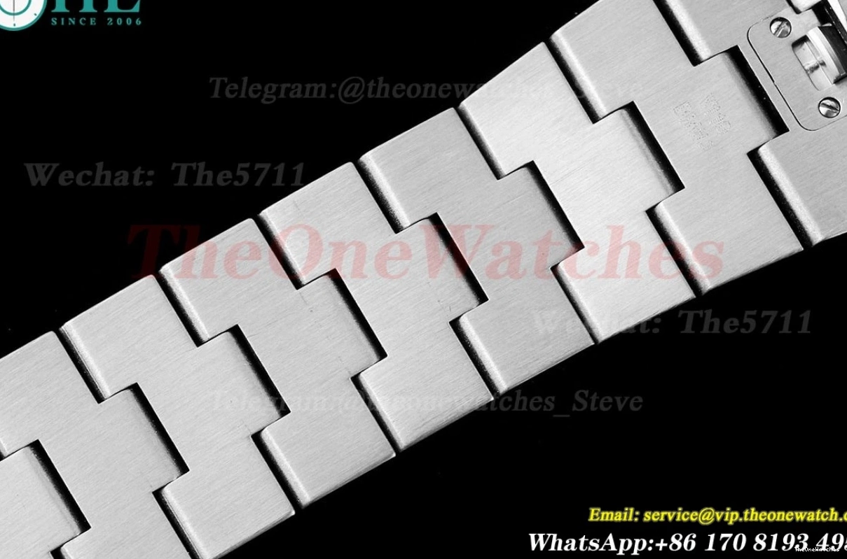 4300V A1120 Overseas Blue SS 8F SS Stk Calendar Perpetual 0330